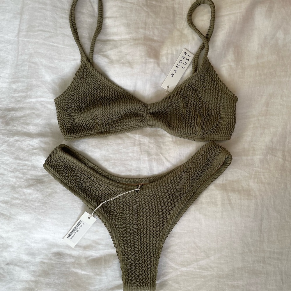 Wanderlust-Swim Crinkle Bikini Set